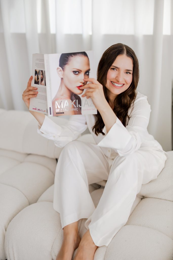 Sesja biznesowa w stylu COVER GIRL | dla właścicielki szkoły makijażu we Wrocławiu